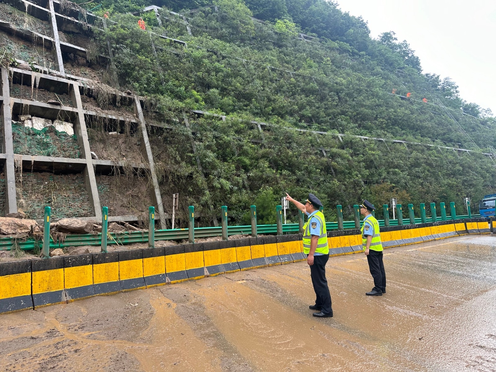 护坡马道图片